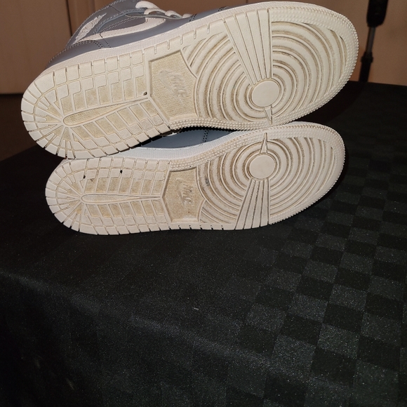 ☆☆Air Jordan 1 Mid (Cool Gray)Size US 5.5Y☆☆ - Picture 5 of 7